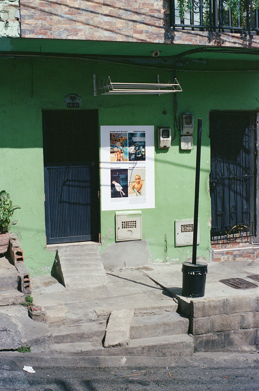 afiche 10 · en el lugar