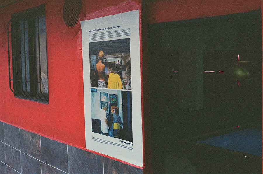 afiche 02 · en el lugar